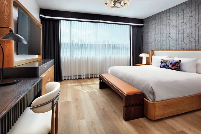 Executive, King Bed, Allergy Friendly, Accessible، Elan Hotel Los Angeles 2/8