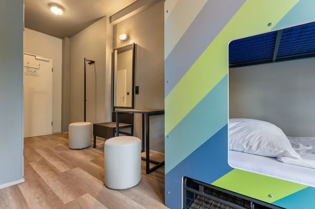 سكن مشترك مختلط بستة أسرّة، A&O Hamburg Hauptbahnhof 4/6