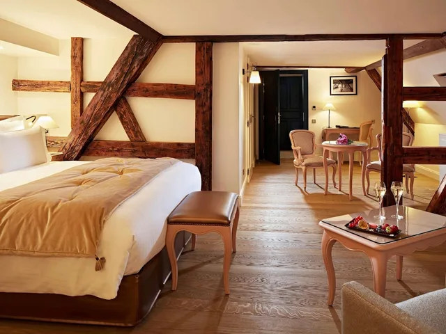 غرفة بريستيج بسريرين منفصلين وسرير كينج، Cour du Corbeau Hotel Strasbourg - MGallery Collection 2/7