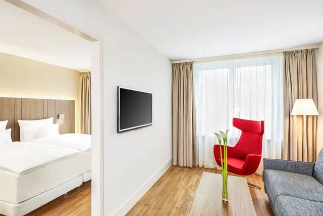 Family, 1 Double and 1 Single Bed, Nh Collection Hamburg City 1/6