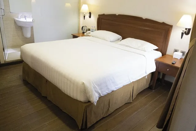كوخ بسرير مزدوج، Thongs Inn Kualanamu Transit Hotel 3/10