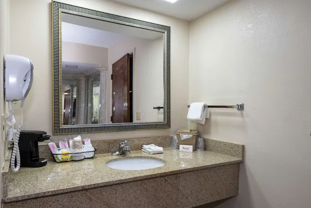 غرفة ديلوكس بسرير مزدوج للمدخنين لذوي الإعاقة، Red Roof Inn Suites Oxford 7/7