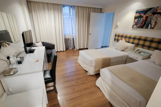 غرفة عائلية بسرير مزدوج وسريرين منفصلين، The Jerai Hotel Alor Star 1/1