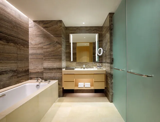 غرفة ديلوكس بسرير كينج، LOTTE HOTEL HANOI 8/8