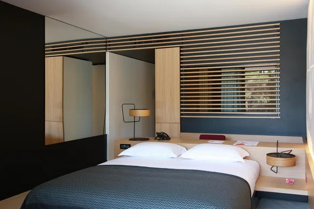Grand, Double Bed, Lone Hotel by Maistra Collection 3/5