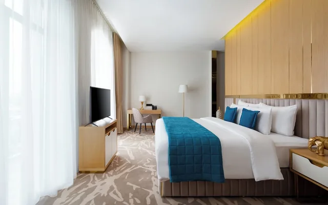 جناح سوبيريور بسرير كينج، Mercure Tashkent 1/2