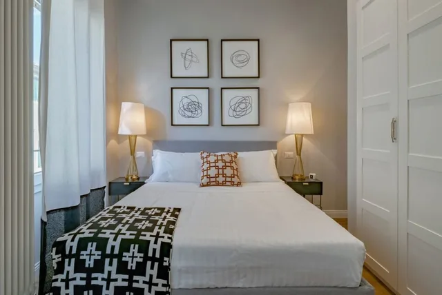 شقة بسريرين منفصلين بغرفتي نوم مع أريكة، Flamingo Luxury Apartment 3/10