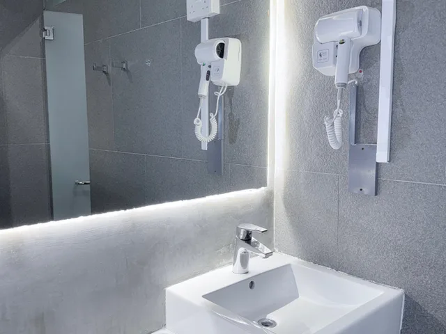 Female Dorm, Common، Futura Boutique Hostel 2/3