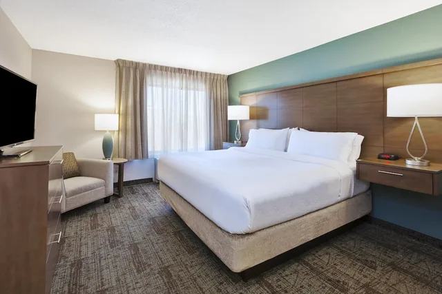 جناح استوديو بسرير كينج بمطبخ، Staybridge Suites Columbia Hwy 63 I 70 2/5