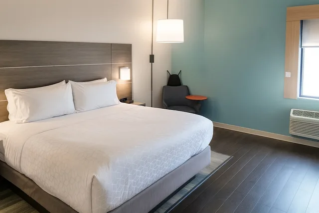 غرفة قياسية بسرير فردي، Holiday Inn Express Myrtle Beach-Broadway at the Beach 3/7
