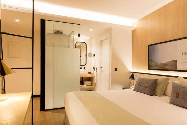 غرفة قياسية بسرير مزدوج، Som Ars Magna Bleisure Hotel 1/2
