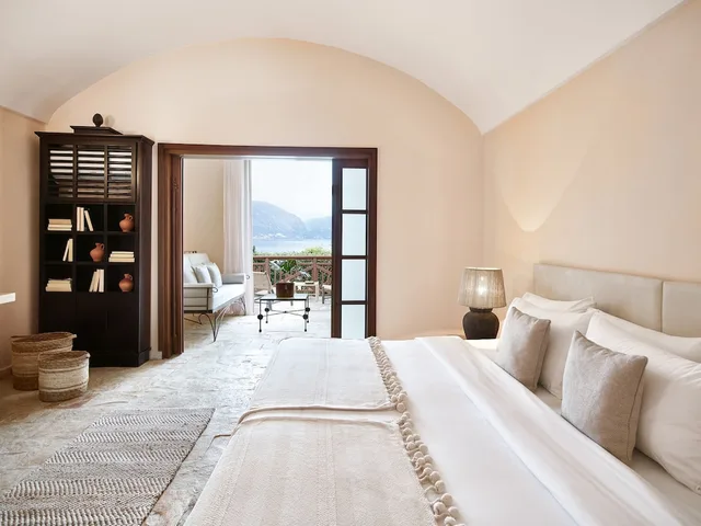 Family, Bungalow, King Bed, Sea Front, 2 Sofa، Grecotel Daphnila Bay 1/2
