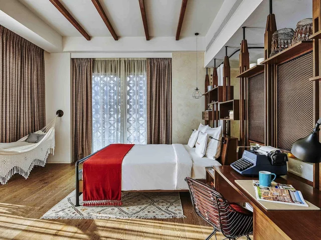 Suite, Large, 25hours Hotel Dubai One Central 4/9