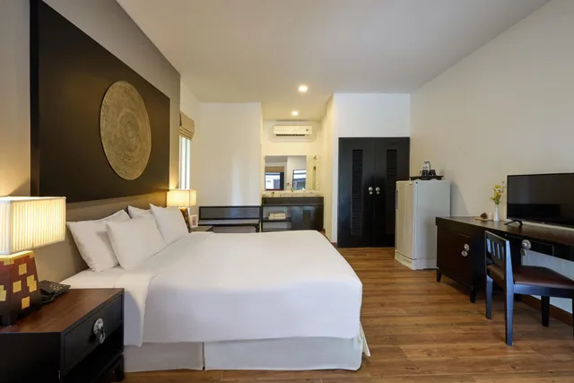 Grand, Oriental, Deluxe, King Bed، Nai Yang Beach Resort and Spa 1/7