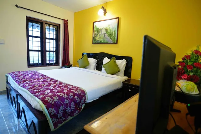Silver, Double Bed، CAMELOT RESORT 2/4