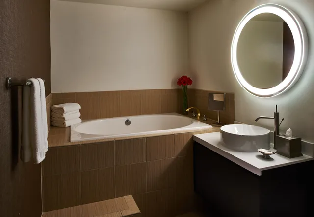 جناح فاخر بسرير كينج، Kimpton Hotel Vintage Portland 3/5