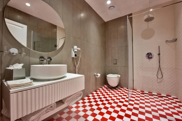 غرفة كومفورت بسرير مزدوج أو سريرين منفصلين، Holm Hotel And Spa 8/8