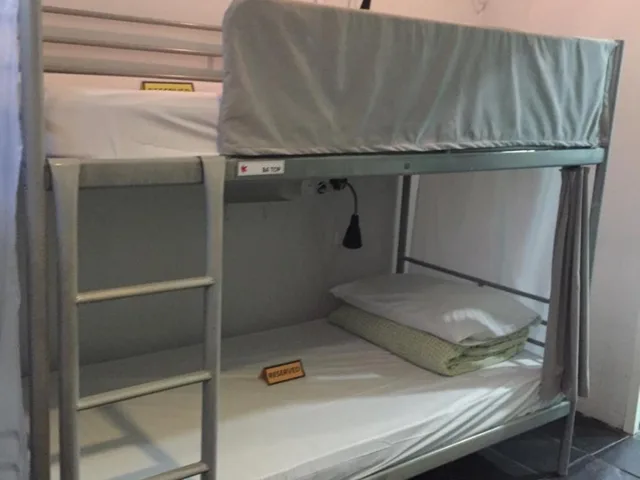 سكن مشترك مختلط، Royal Lodge at Pagoda Street 1/6