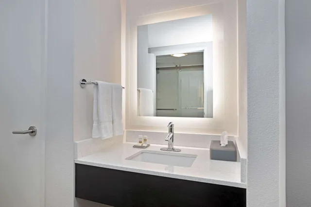 غرفة بسريرين كوين، La Quinta Inn & Suites by Wyndham Rancho Cordova Sacramento 5/7