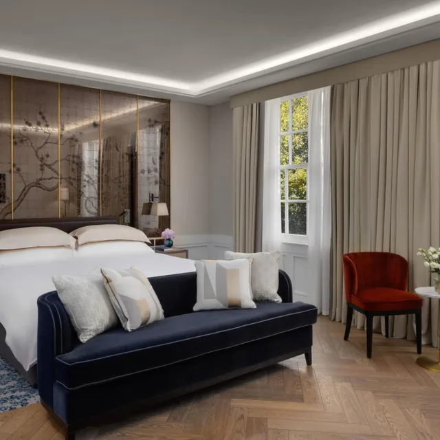 Grand, Deluxe, King Bed, Square View، The Biltmore Mayfair 1/3