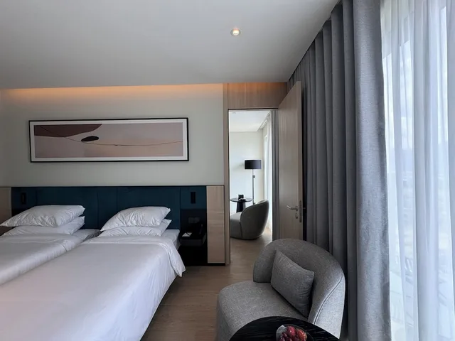 غرفة عائلية بسرير كوين وسريرين منفصلين بإطلالة على الجبل، December Hotel 3/10