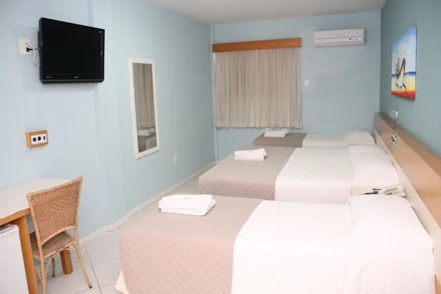 غرفة قياسية رباعية، Hotel Italia 5/7