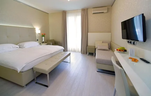 Junior Suite, House, Double Bed, Partial Lake View، Park Hotel Imperial Centro Tao Natural Medical Spa 1/1