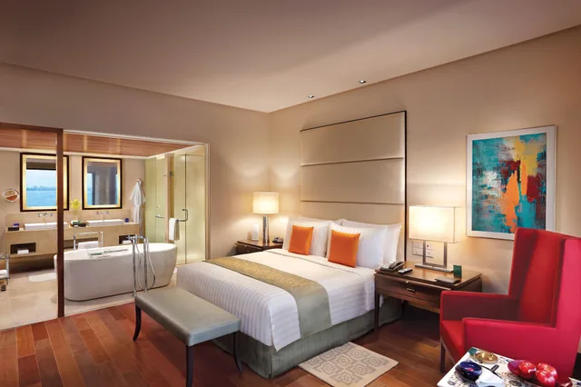 Suite, King Bed, Ocean View, The Oberoi Mumbai 6/10