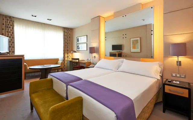 غرفة قياسية مفردة بسرير مزدوج، Hotel Hesperia Barcelona Presidente 3/4