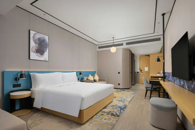 غرفة بسرير كينج لذوي الإعاقة، Hilton Garden Inn Zhoukou Huaiyang 1/4