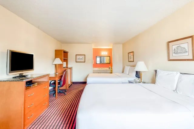 غرفة بسريرين كوين، Rodeway Inn & Suites Jefferson 3/10