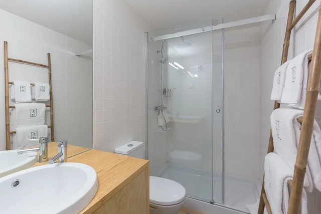 استوديو بسرير كوين بإطلالة على المدينة، B28 Apartments 3/3