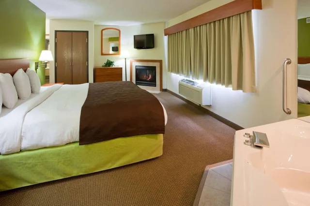 جناح استوديو بريميير بسرير كينج، Americinn By Wyndham Thief River Falls 2/3