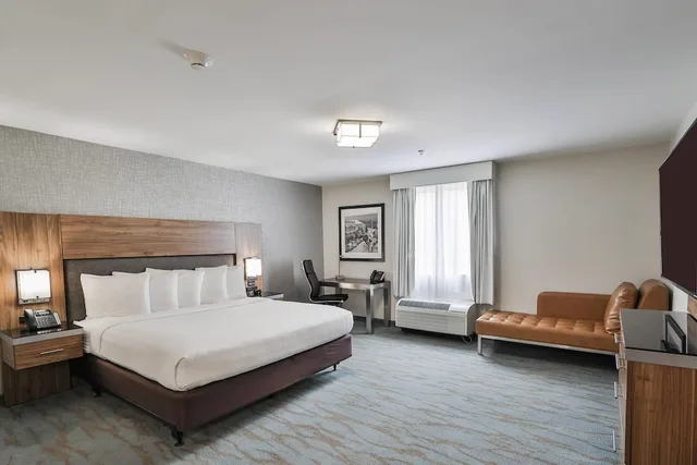 غرفة بسرير كينج بإطلالة على المدينة لذوي الإعاقة، The Penn Stroud Stroudsburg - Poconos, an Ascend Collection Hotel 7/10