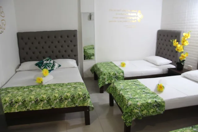 Family, 1 Double and 3 Single Beds، Hotel Rodadero Dorado 10/10