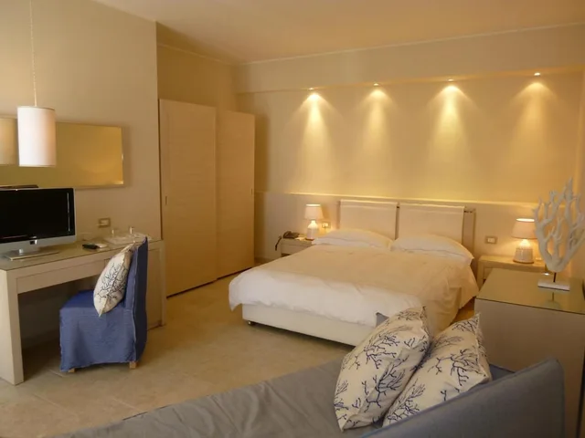 Room, Triple, 3 Beds, Hotel Tempo Di Mare 1/2