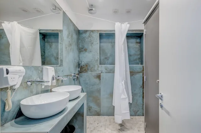 Mixed Dorm, 6 Beds, 2 Beds, Adriatic Hostel 2/3