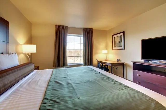 غرفة بسرير كينج، Cobblestone Inn & Suites - Harvey 1/5