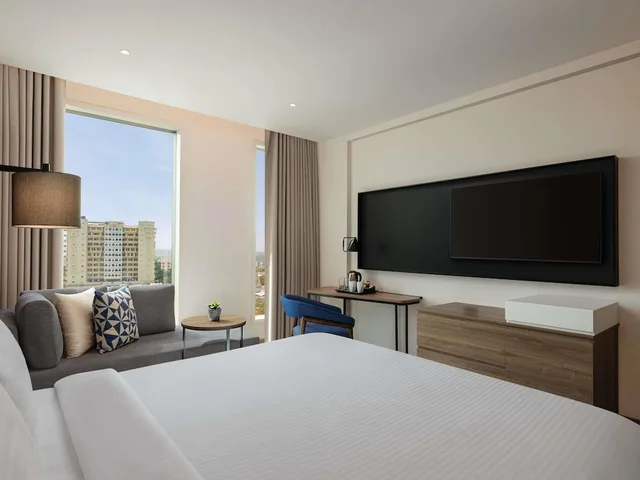 غرفة سوبيريور بسرير كينج، Novotel New Delhi City Centre 3/10