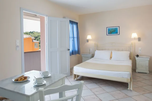 Double Room Classic Garden View (Rb)، Red Tower 1/10