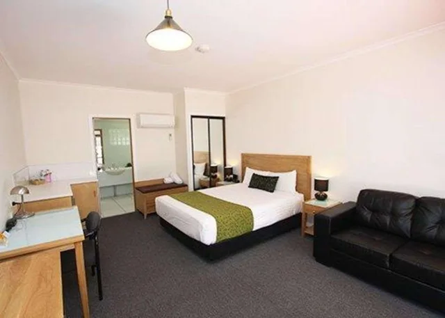 غرفة بسرير كوين بجاكوزي، Comfort Inn Lady Augusta 4/7