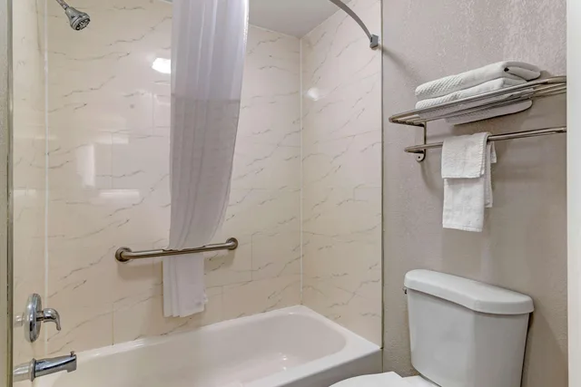 Room, King Bed, Quality Inn Newnan - Atlanta South 6/6