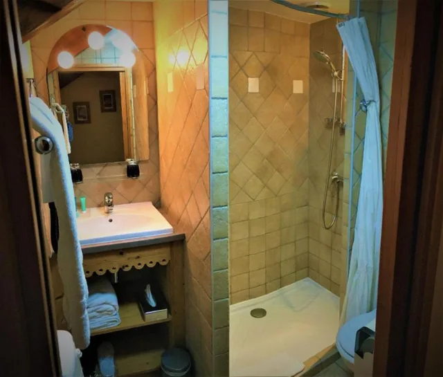 غرفة قياسية بسرير مزدوج أو سريرين منفصلين بإطلالة على الجبل، Auberge Du Manoir 7/8