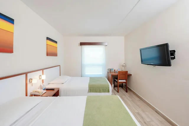 غرفة بسريرين كوين بإطلالة على المدينة، Hotel Hex 1/3