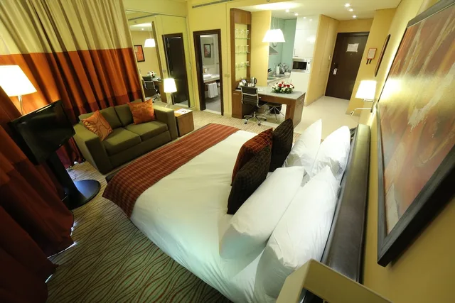 جناح استوديو بسرير كينج بإطلالة على المدينة بشرفة، Staybridge Suites, Beirut 3/7