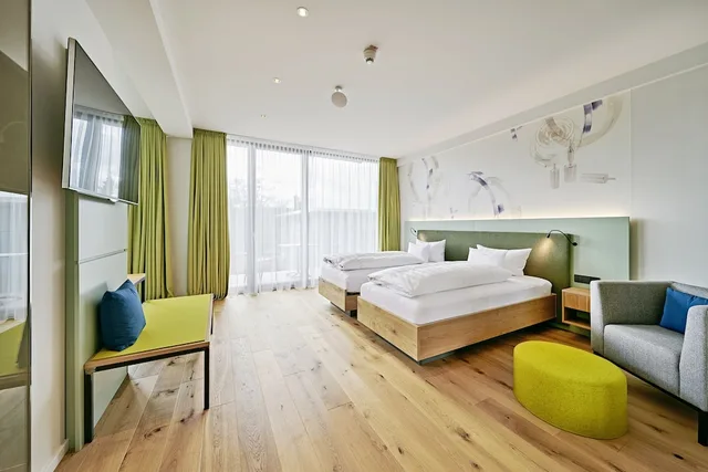 غرفة كومفورت بسرير كينج بشرفة، Hotel Federwerk 2/5