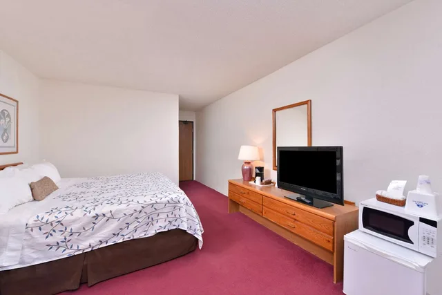 غرفة بسرير كوين لذوي الإعاقة، Americas Best Value Inn & Suites International Falls 2/2