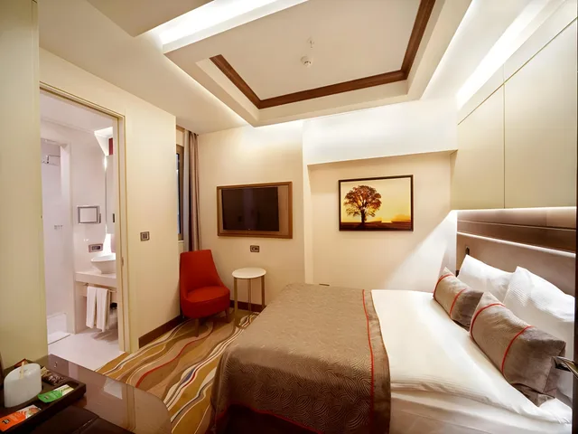 غرفة مفردة، Grand Hotel de Pera 1/3
