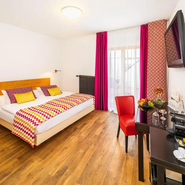 غرفة بسرير مزدوج بشرفة، Bellevue Hotel Karlov 1/6