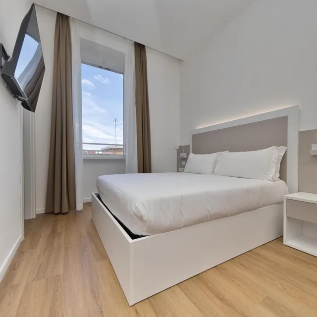 غرفة ديلوكس بسرير مزدوج، LH Hotel Andreotti 2/8